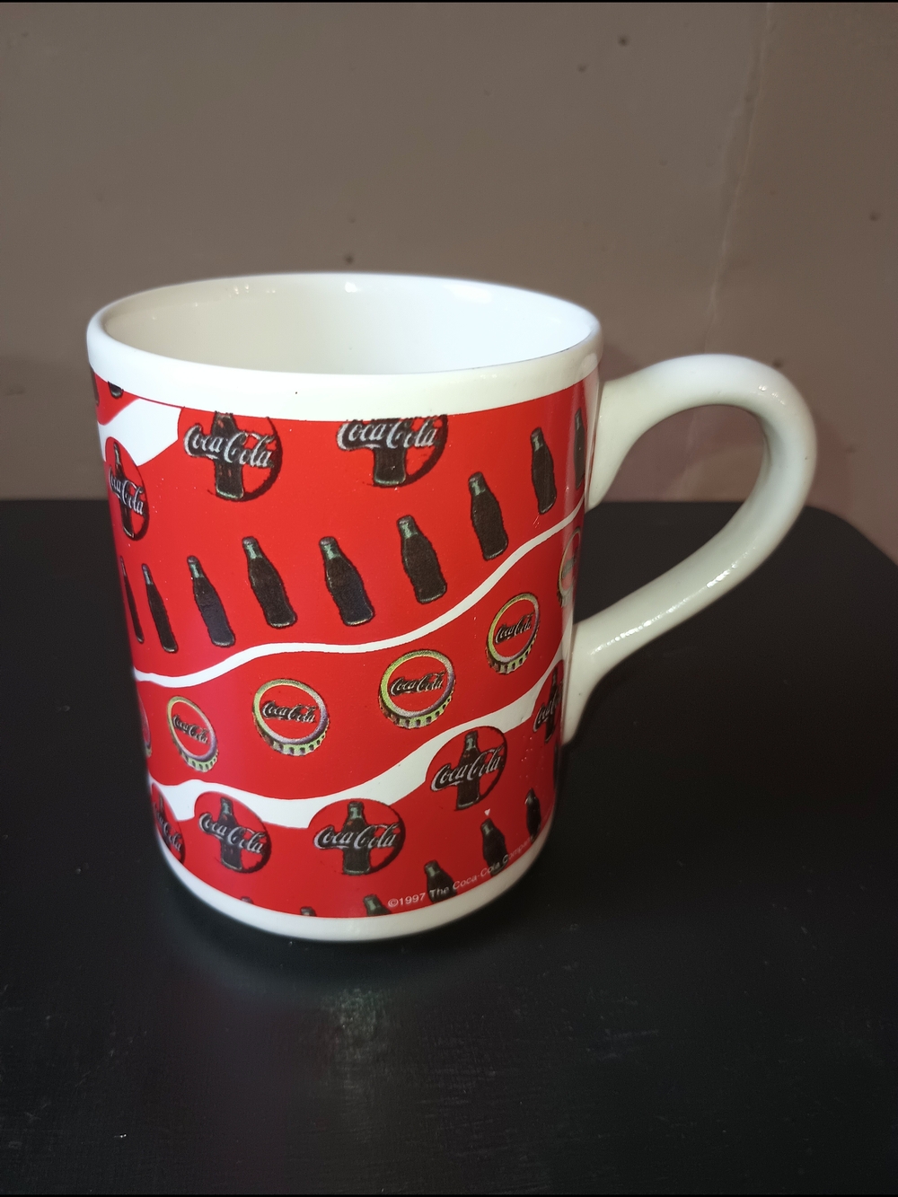 Vintage Coca Cola Advertising Coffee Mug 1997 Collectible